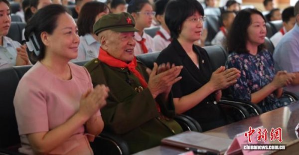 91微操盘 辽宁各界收看纪念中国人民抗日战争暨世界反法西斯战争胜利80周年大会